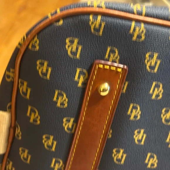 EUC Dooney and Bourke Navy Gretta Weekender Bag - Picture 8 of 13